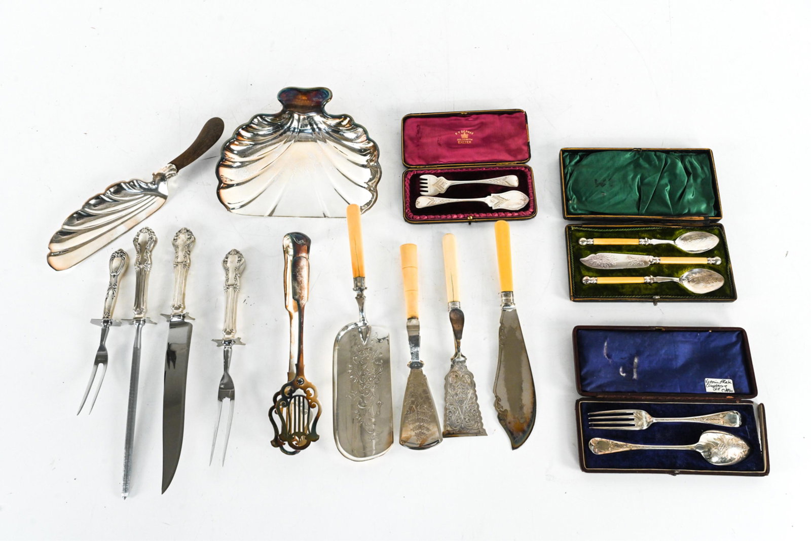 GROUPING OF SILVERPLATE TABLEWARE (1 of 12)