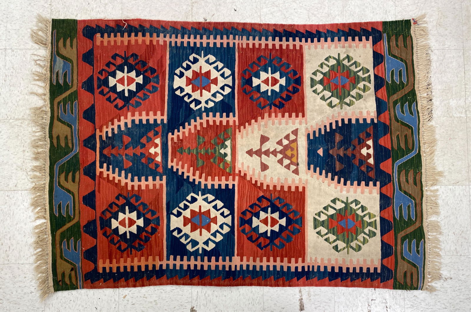 FLAT WEAVE KILIM AREA RUG (1 of 8)