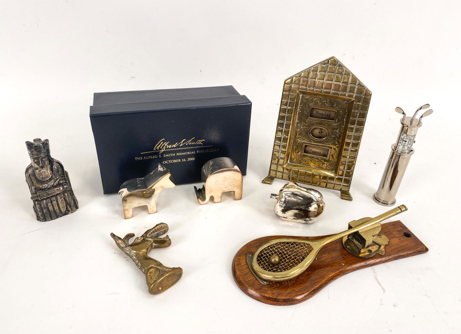 DECORATIVE GROUPING INCL. ANTIQUE BRASS (1 of 16)