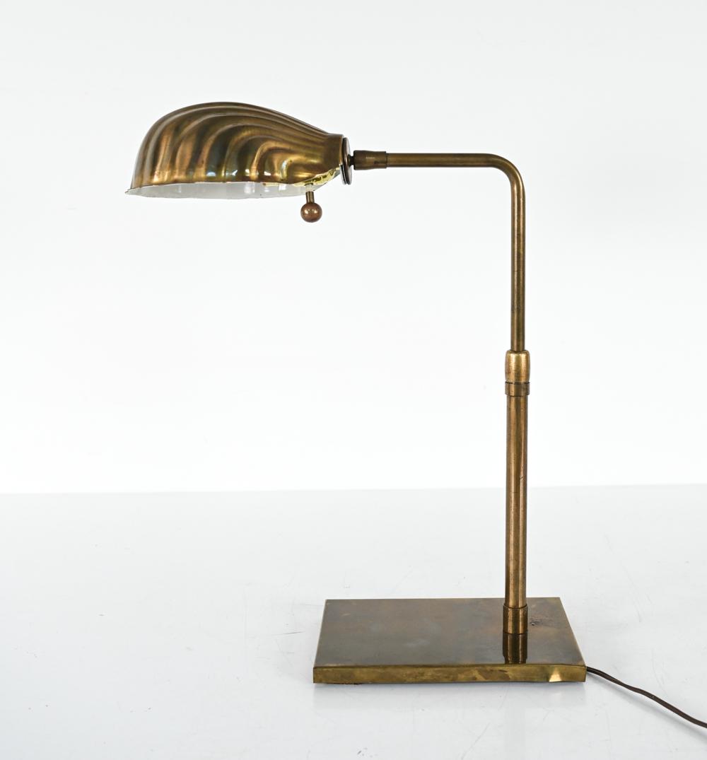 MID-CENTURY BRASS CLAM SHELL DESK LAMP (1 of 9)