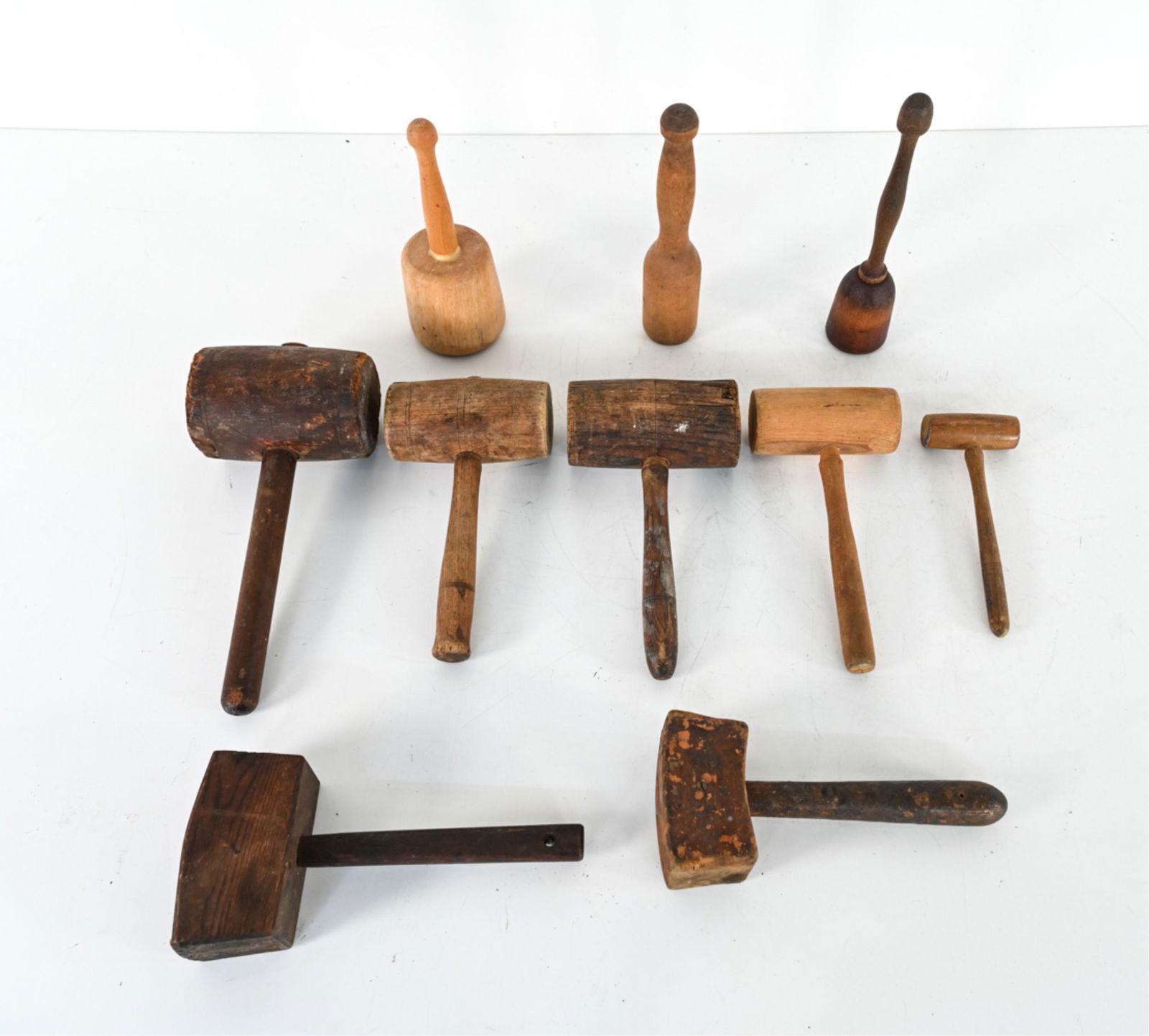 GROUPING OF VINTAGE & ANTIQUE WOODEN MALLETS (1 of 7)