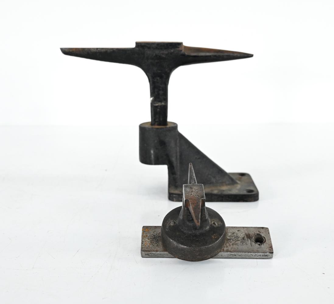 (2) ANTIQUE CAST IRON ANVILS (1 of 7)