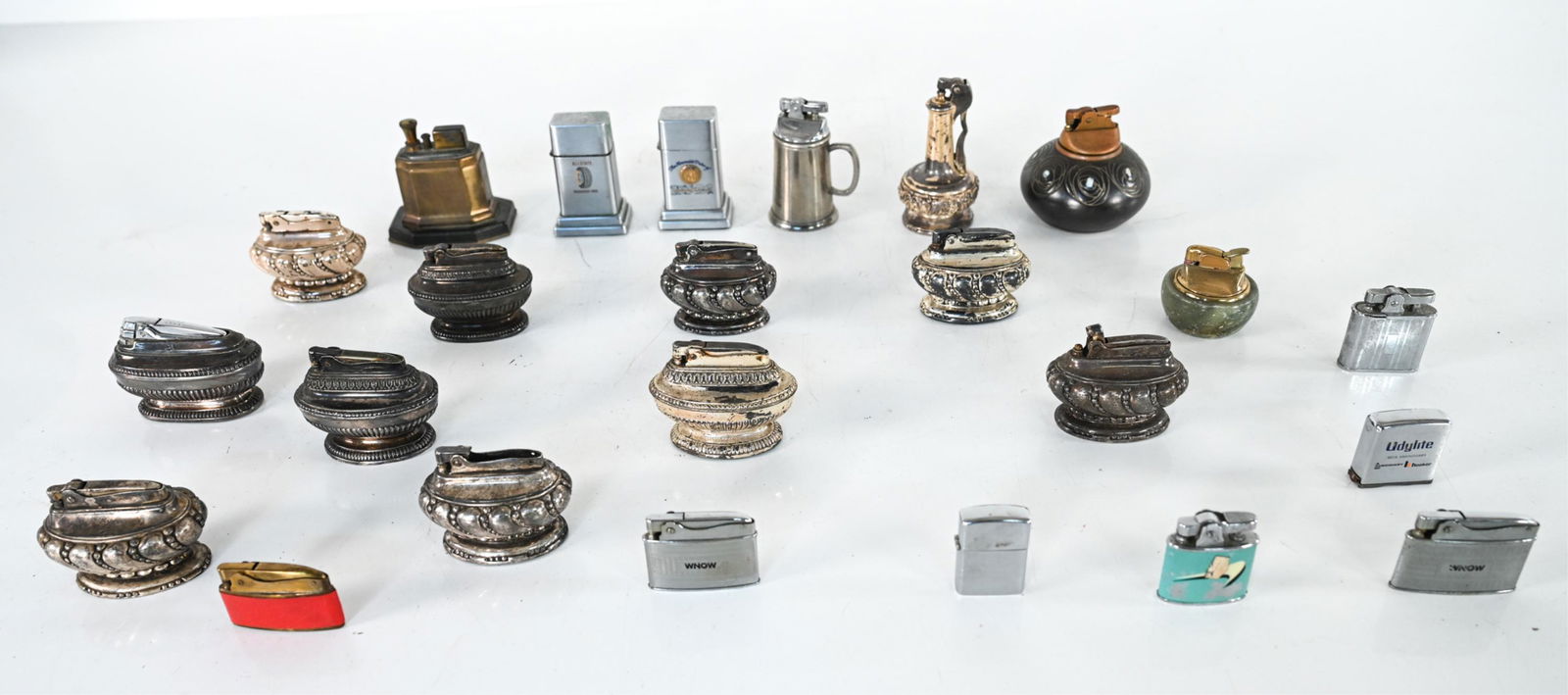 LARGE GROUPING OF VINTAGE LIGHTERS (1 of 14)