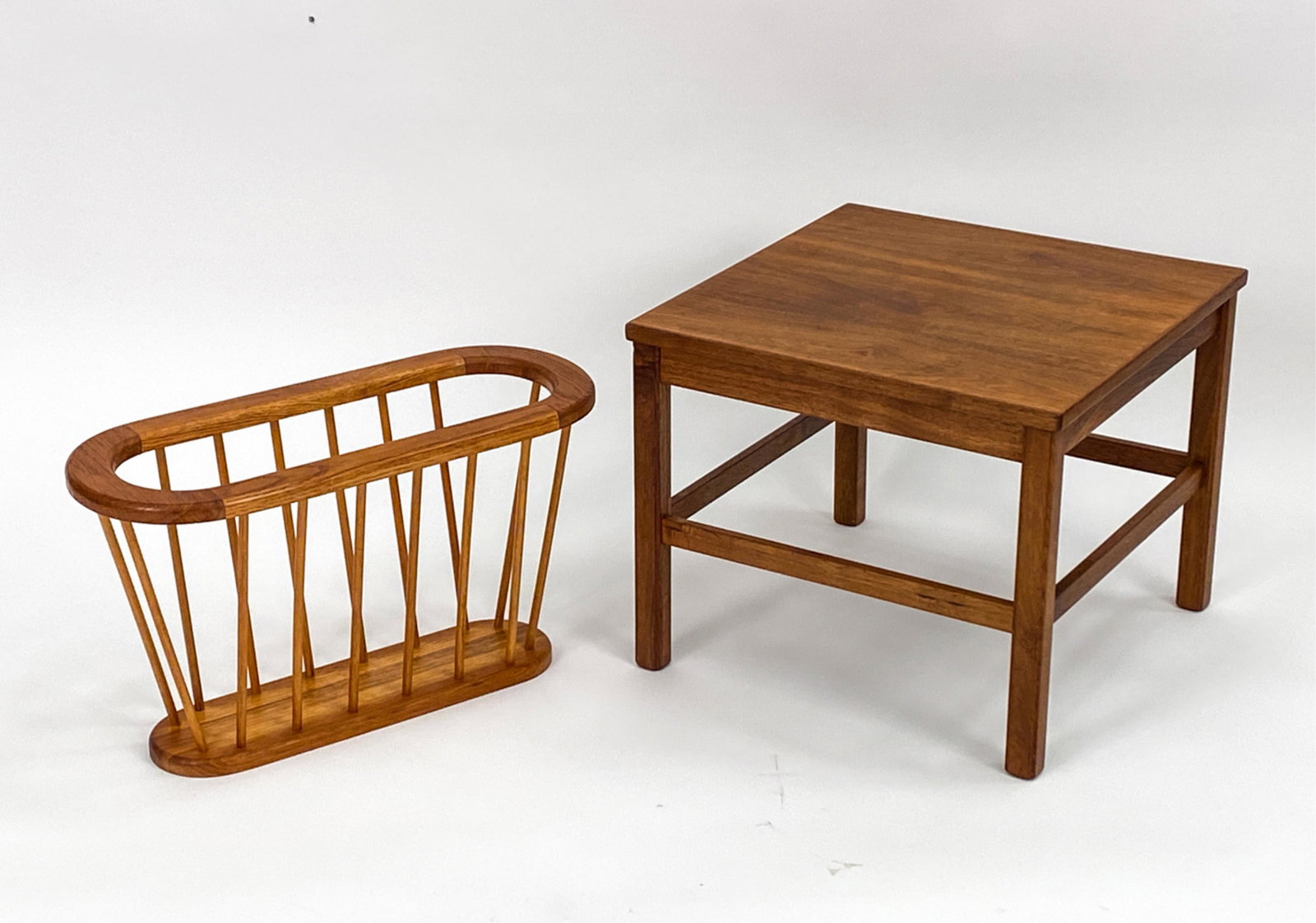 MID-CENTURY MAGAZINE RACK & SIDE TABLE (1 of 13)