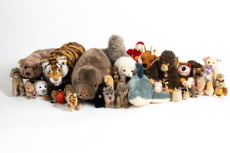LARGE GROUPING OF VINTAGE STEIFF STUFFED ANIMALS - Feb 28, 2023 | Westport Auction in CT LARGE GROUPING OF VINTAGE STEIFF STUFFED ANIMALS - Feb 28, 2023 | Westport Auction in CT