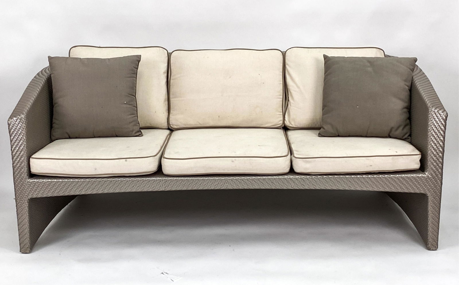 BROWN JORDAN METALLIC FAUX WICKER PATIO SOFA (1 of 10)