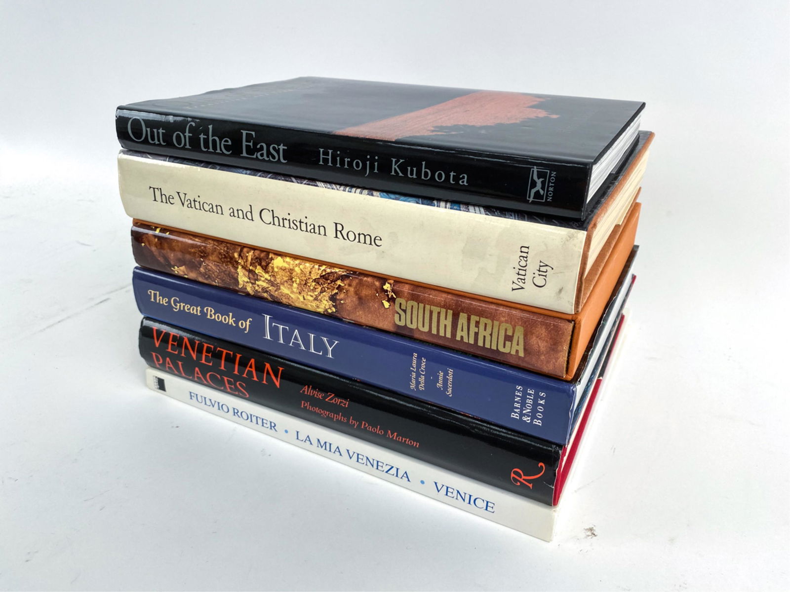 GROUPING OF COFFEE TABLE BOOKS (1 of 6)