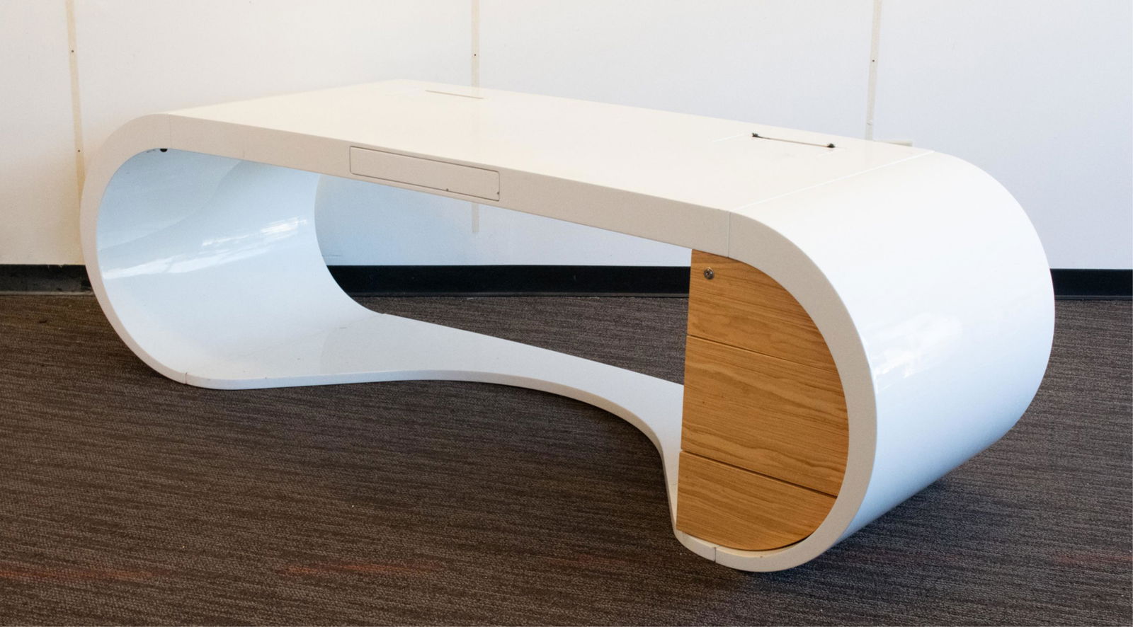 DANNY VENLET ITALY DESIGN GOGGLE DESK (1 of 20)