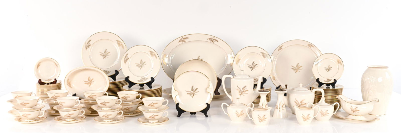 LENOX PORCELAIN "HARVEST" DINNER SERVICE (1 of 15)