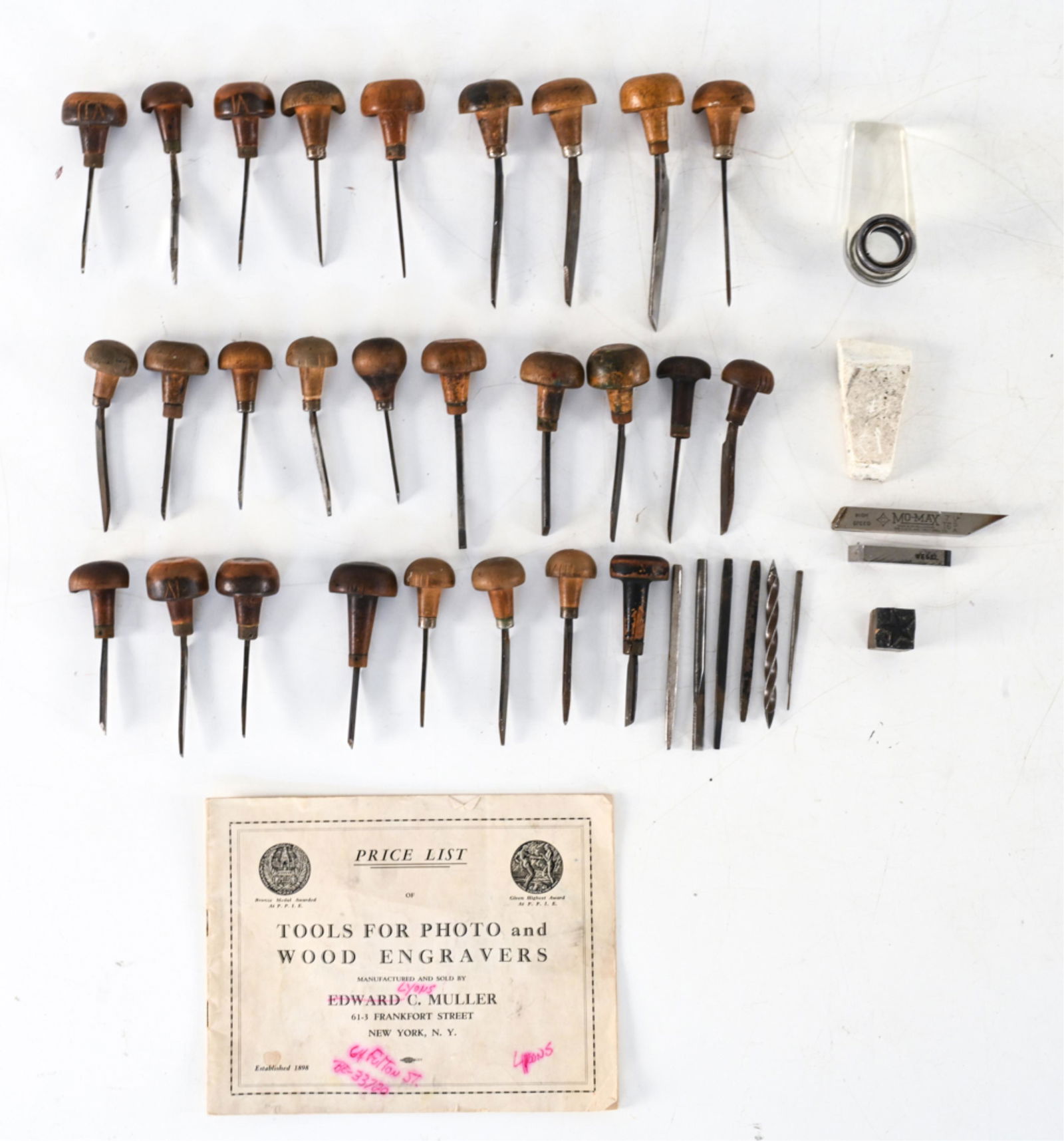 GROUPING OF VINTAGE ENGRAVING TOOLS (1 of 11)