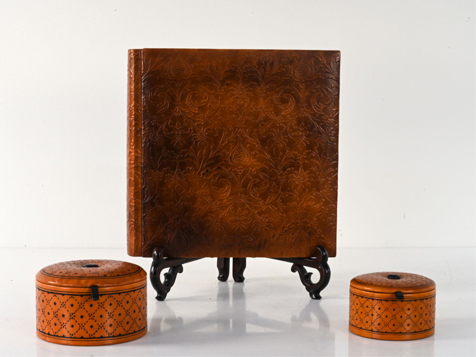 SAN PATRIGNANO EMBOSSED LEATHER DESK ACCESSORIES (1 of 10)