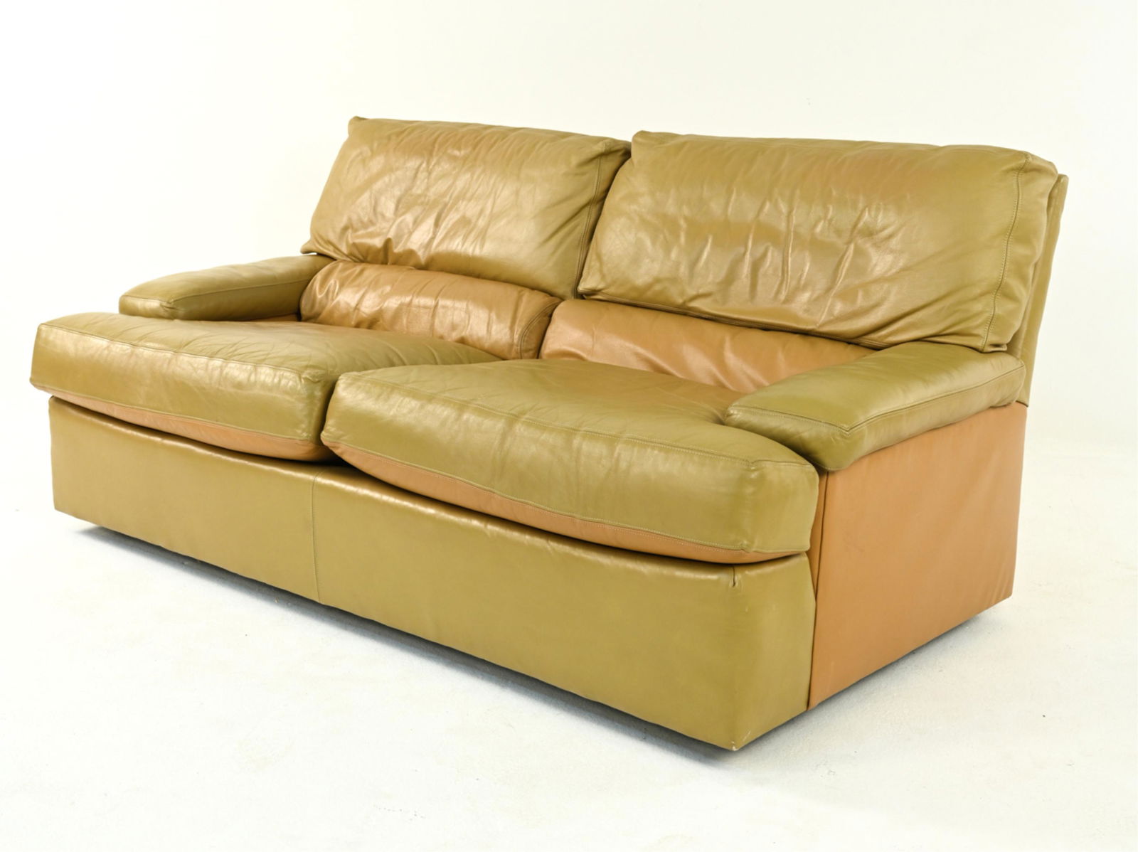 DREXEL HERITAGE CUSTOM LEATHER SOFA (1 of 9)