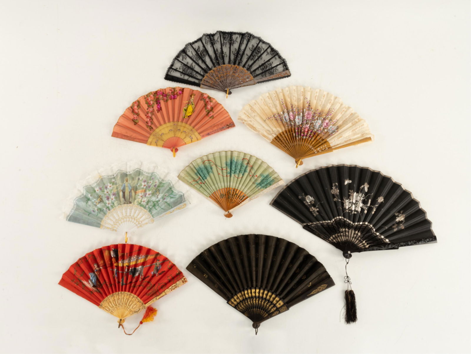 GROUPING OF ANTIQUE & VINTAGE HAND FANS (1 of 13)