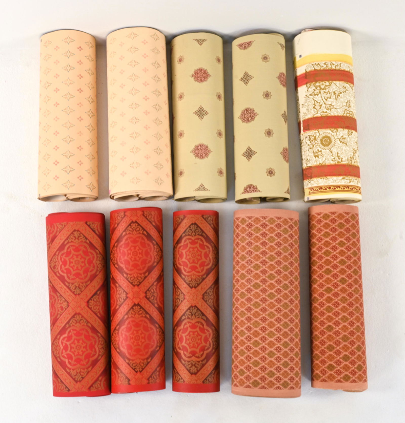 HAND-PRINTED BATIK & INDIAN INSPIRED WALLPAPER (1 of 8)