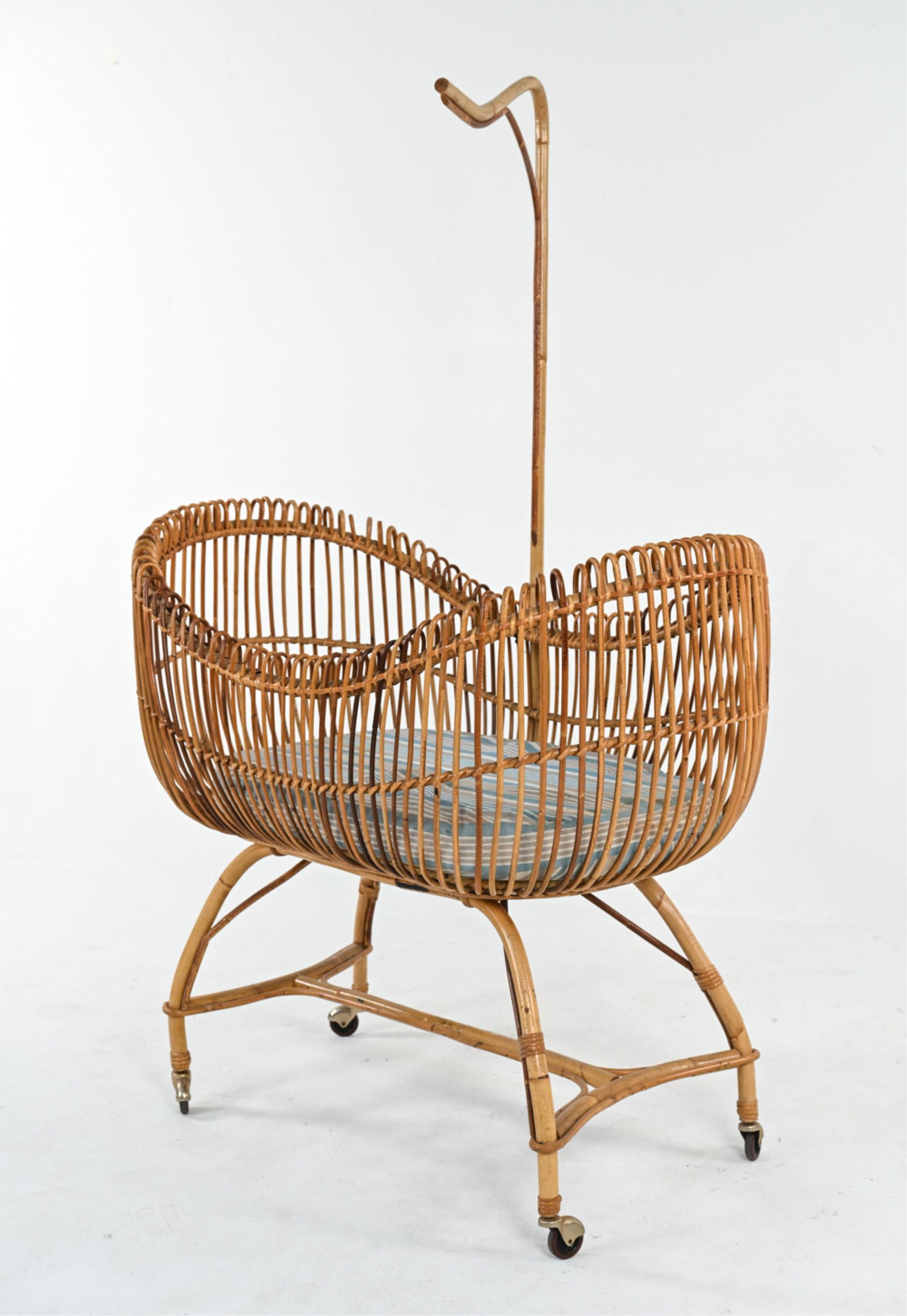 MANNER OF FRANCO ALBINI BAMBOO RATTAN BASSINET (1 of 15)
