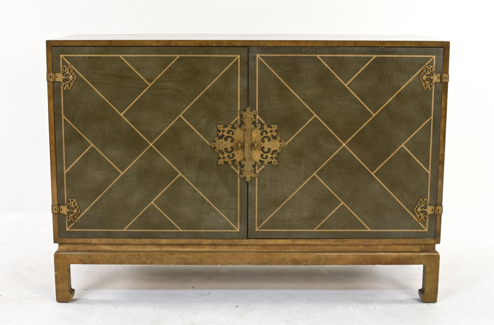 BEACON HILL LEATHER-FRONT CHINOISERIE SIDEBOARD (1 of 12)