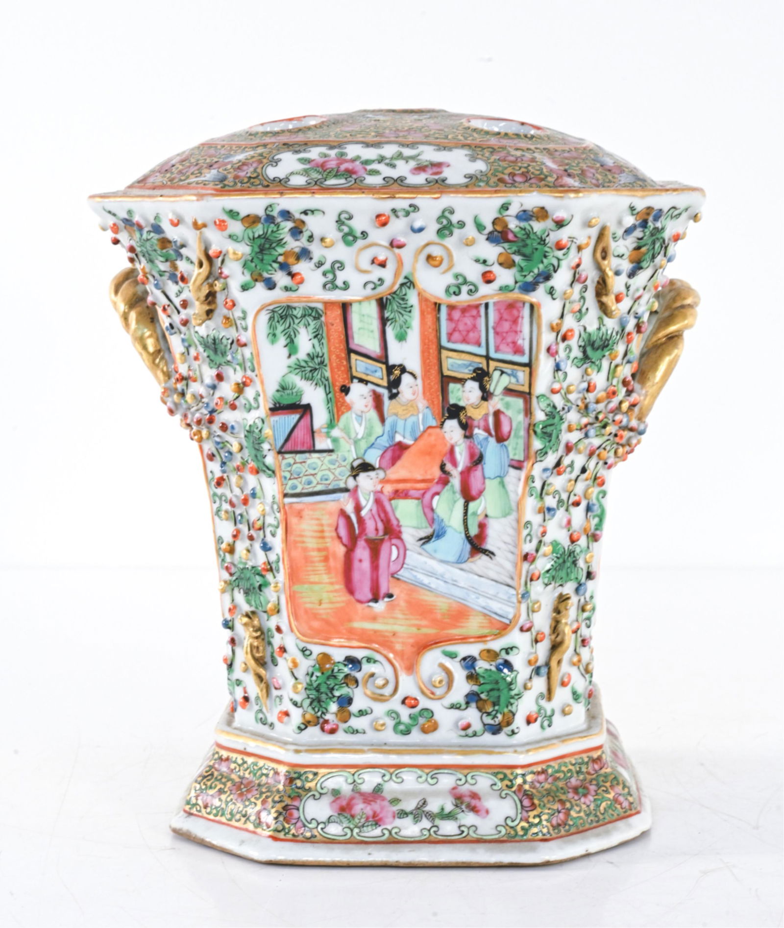 CHINESE EXPORT PORCELAIN ROSE MEDALLION BOUGH POT (1 of 12)