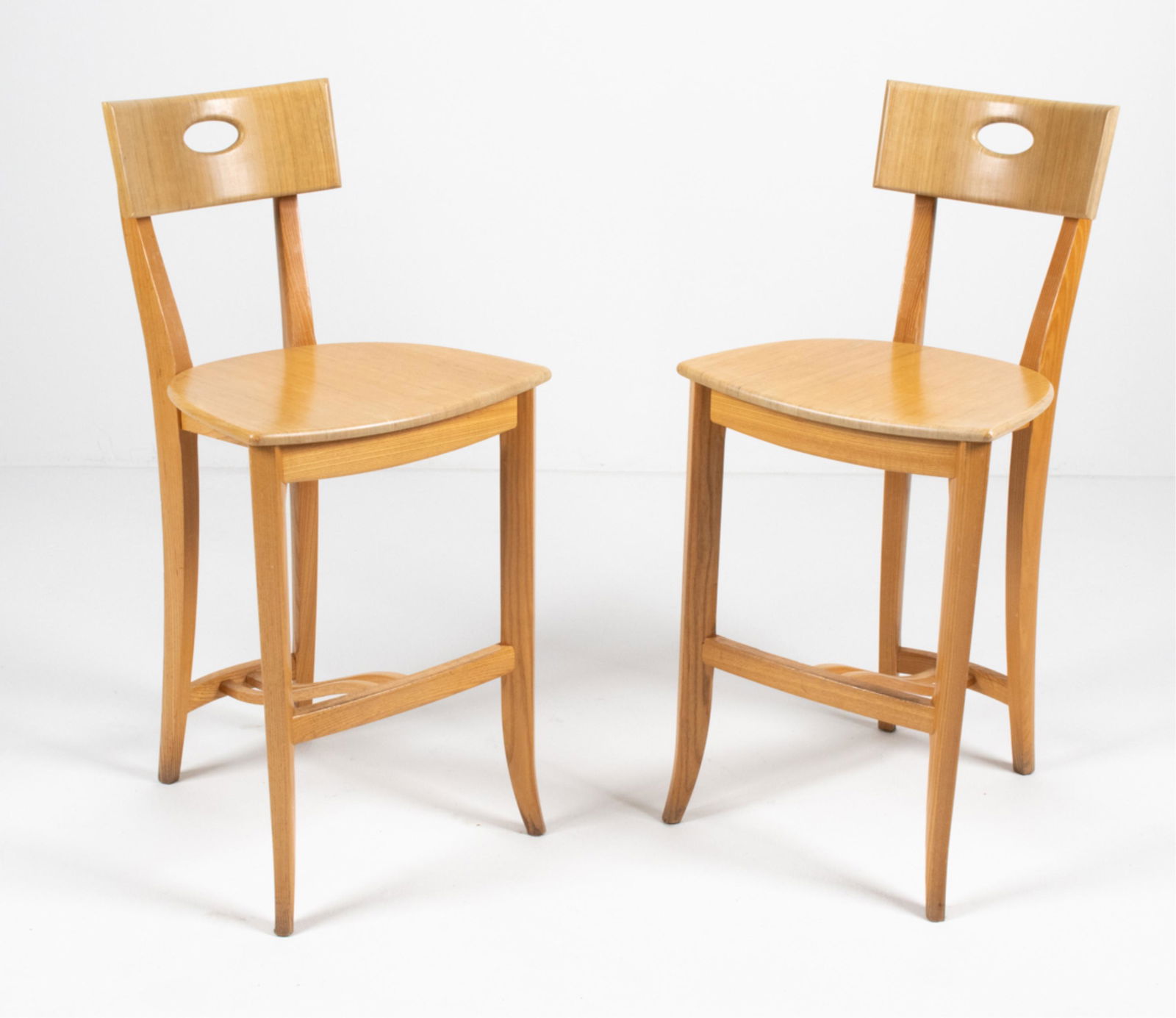 PAIR CONTEMPORARY CRAFTSMADE PINE COUNTER STOOLS (1 of 13)