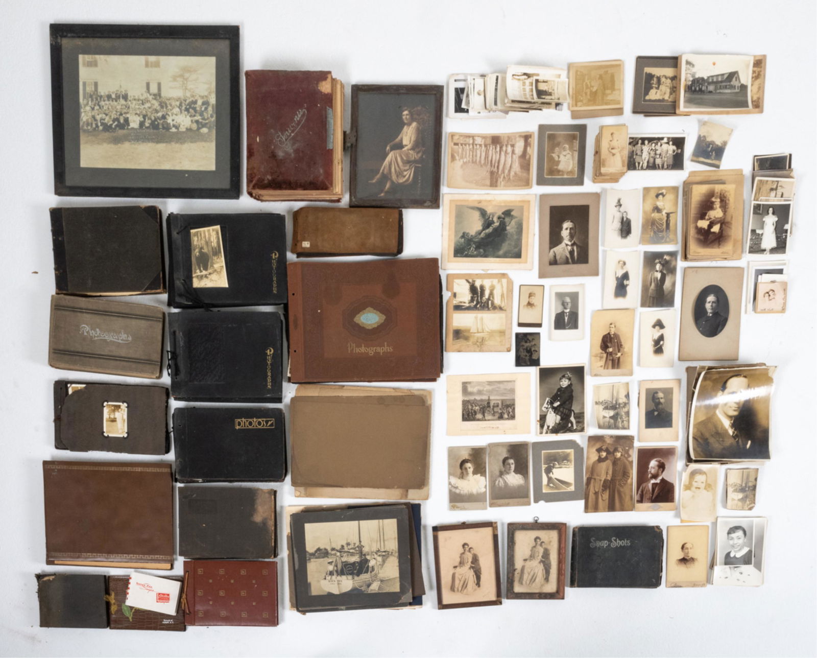 ANTIQUE & VINTAGE ESTATE PHOTOGRAPHY GROUPING (1 of 19)