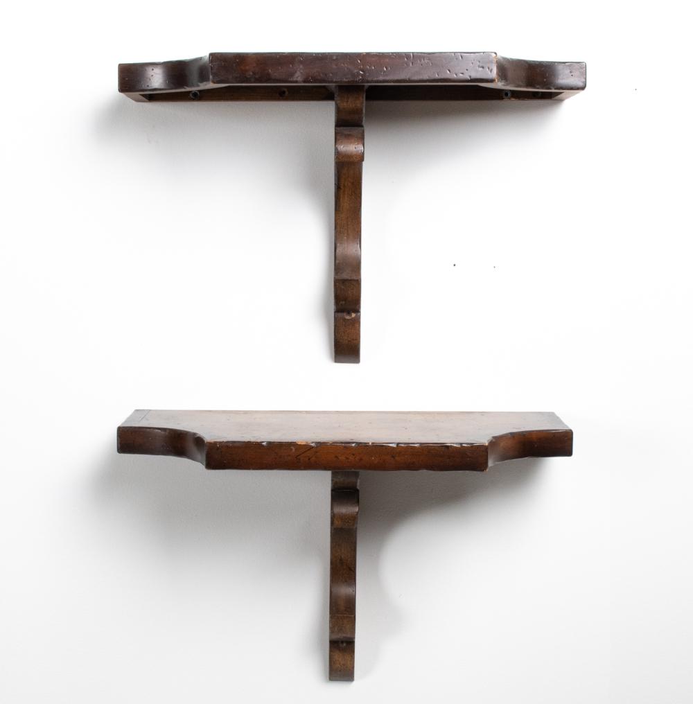 PAIR OF VINTAGE WOODEN WALL SHELF BRACKETS (1 of 17)