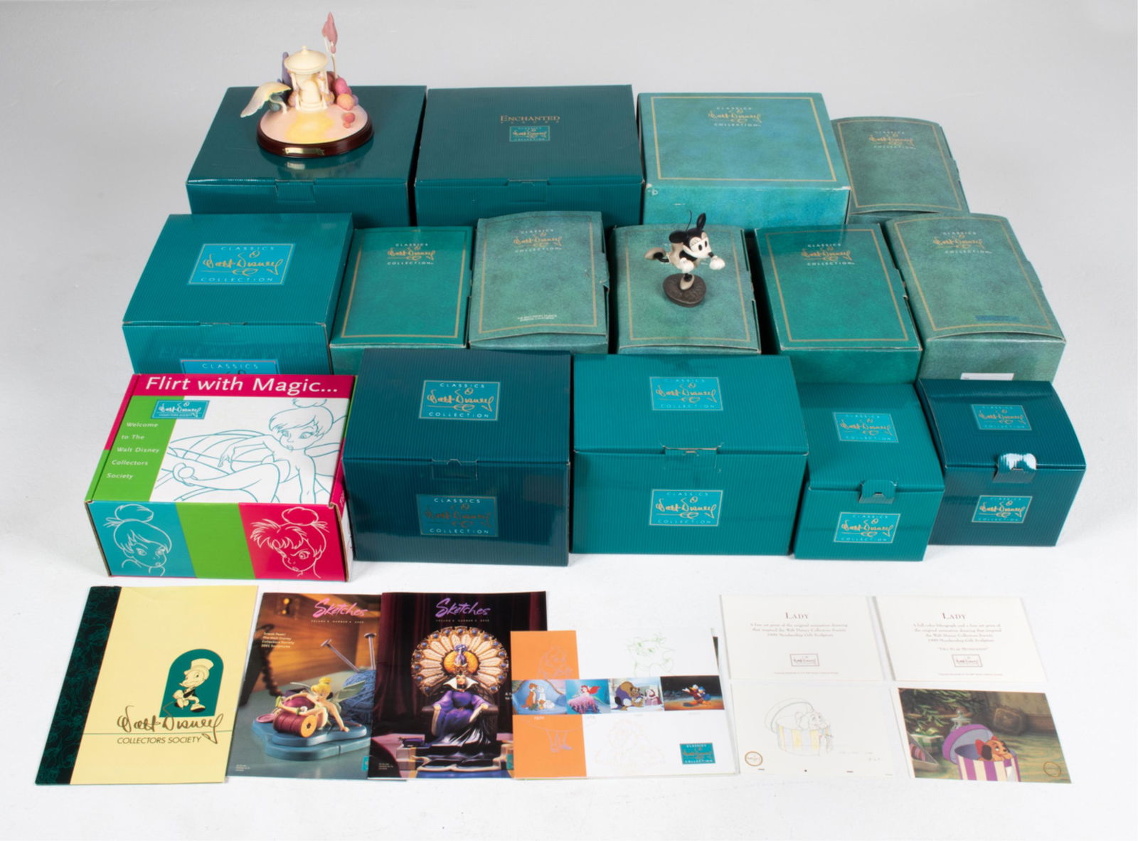 GROUP OF DISNEY CLASSICS FIGURINES, ORIGINAL BOXES (1 of 16)