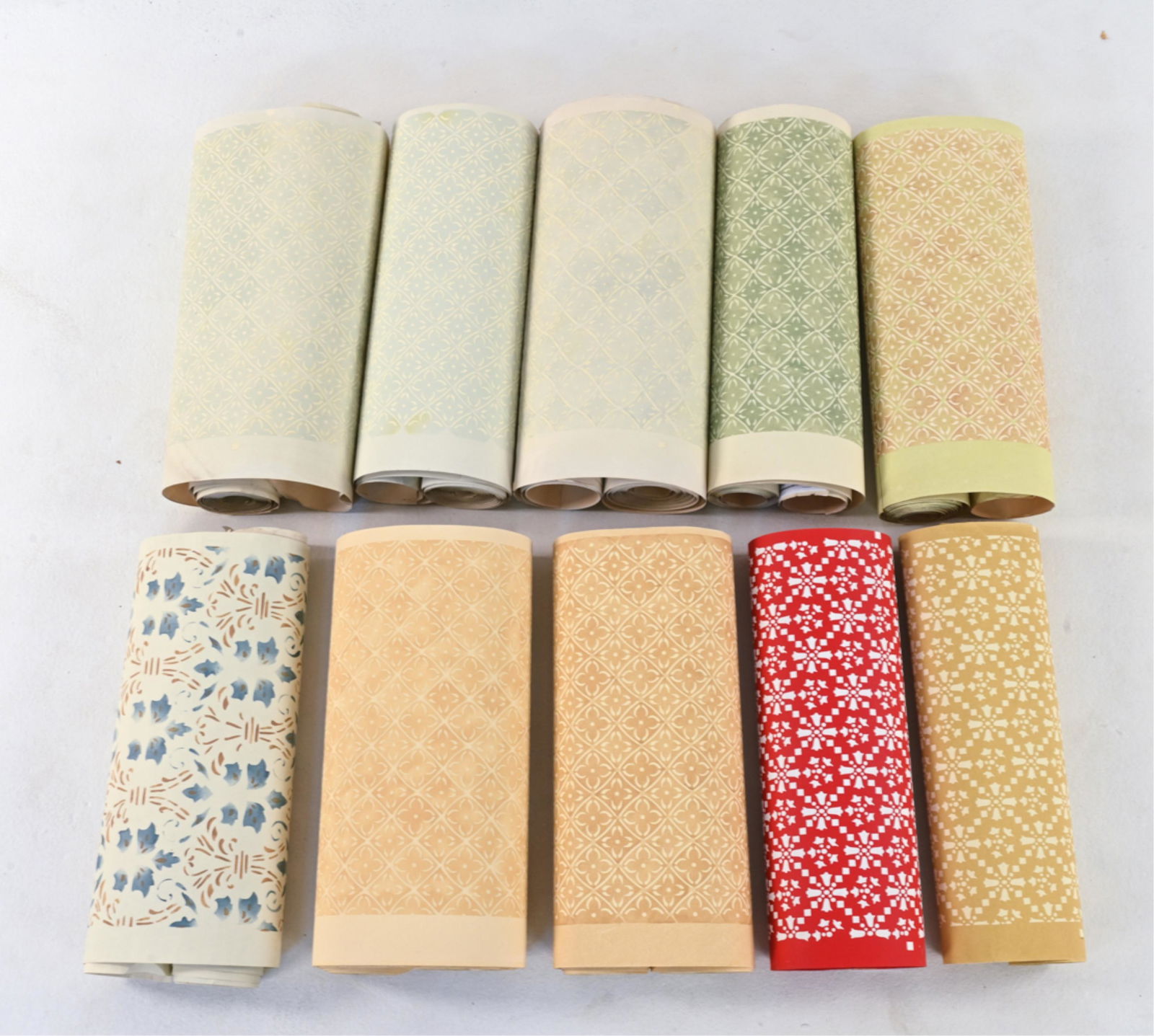 GROUPING OF SAN PATRIGNANO HAND-PRINTED WALLPAPER (1 of 14)