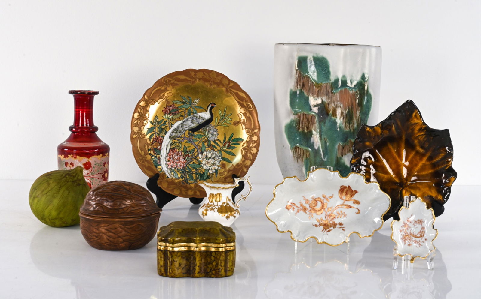 ANTIQUE & VINTAGE DECORATIVE GROUPING (1 of 14)