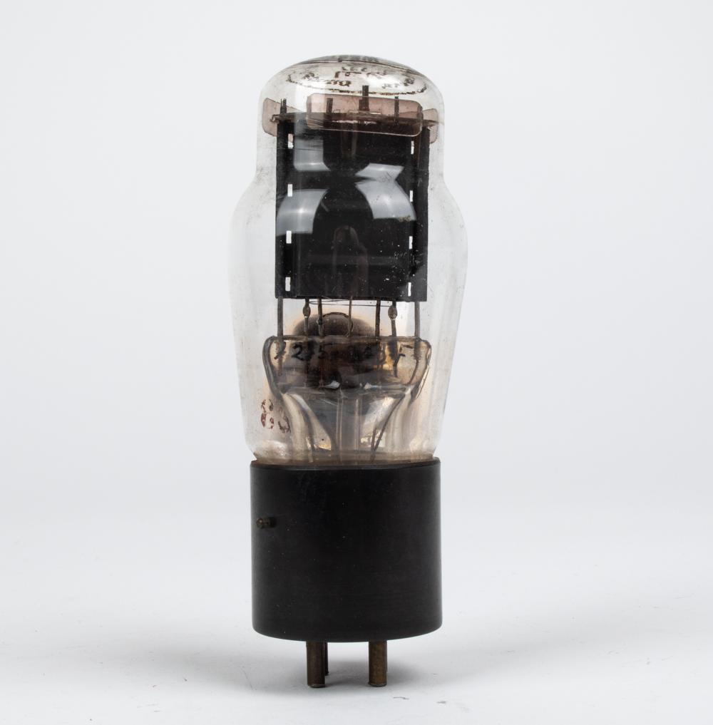 WESTERN ELECTRIC 205-F VACUUM TUBE (1 of 7)