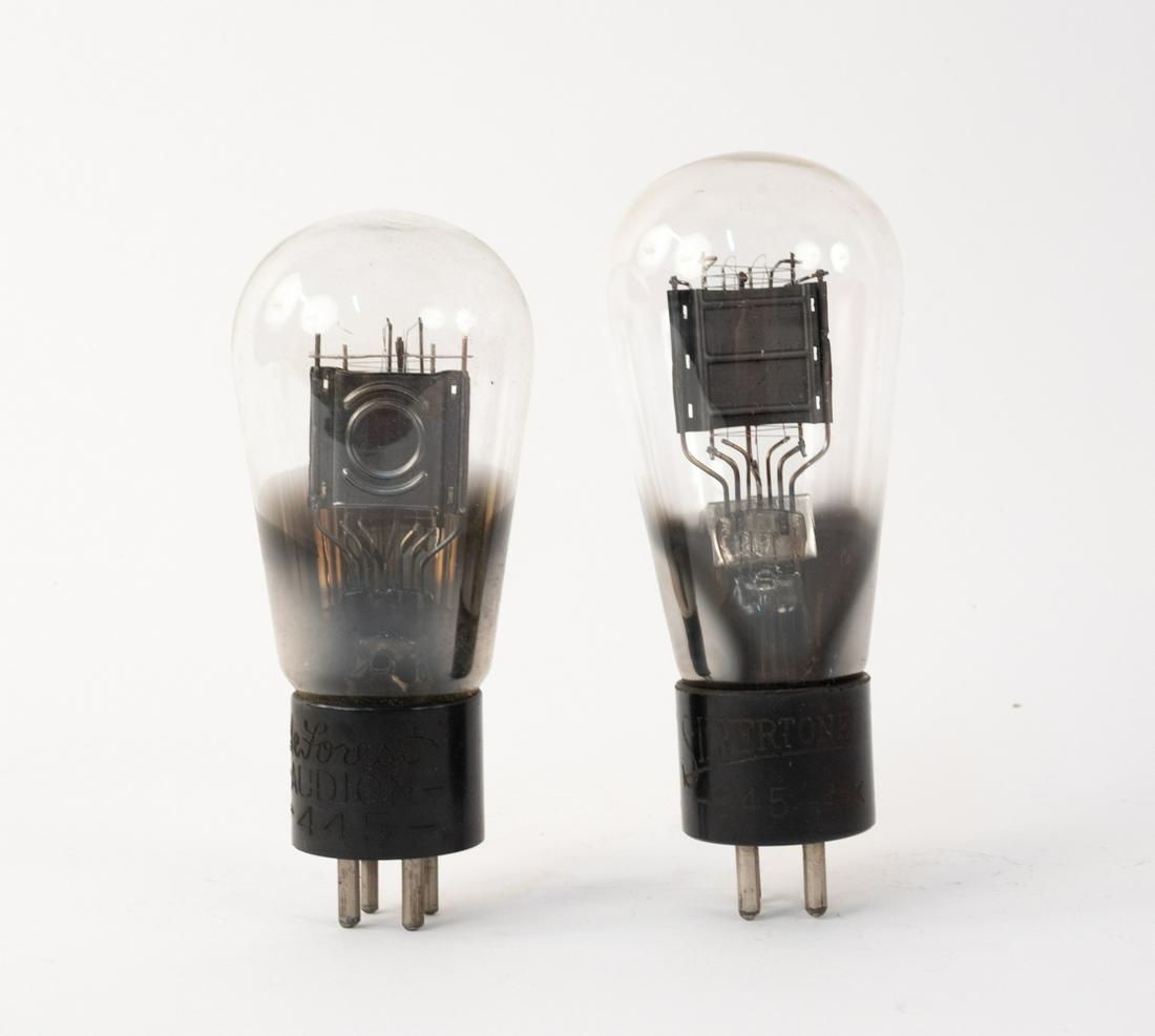 (2 EARLY AUDIO OUTPUT VACUUM TUBES INCL. DE FOREST (1 of 6)