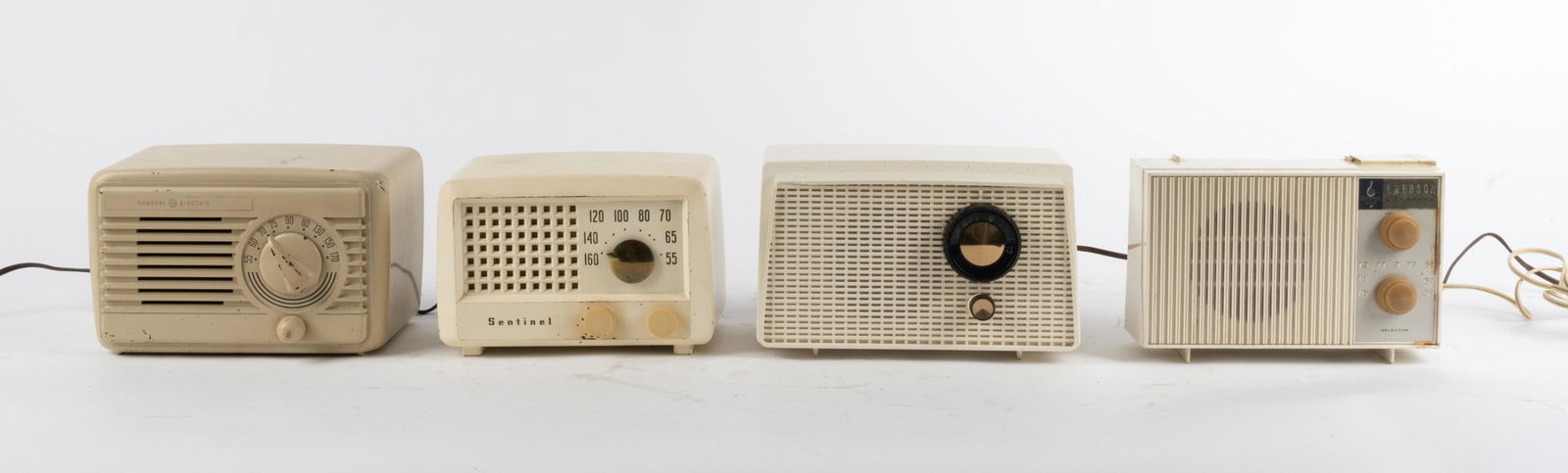 (4) "ALL-AMERICAN FIVE" TUBE RADIOS (1 of 17)