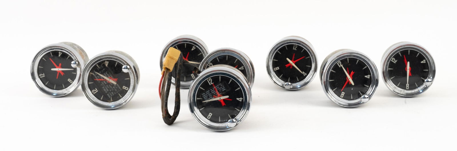 GROUPING OF VINTAGE CAR CLOCKS & COMPONENTS (1 of 9)