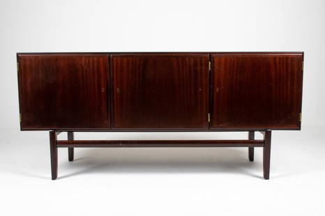 OLE WANSCHER FOR P. JEPPESEN MAHOGANY SIDEBOARD: Danish Mid-Century sideboard cabinet in luxurious mahogany wood with a black painted top and rich dark stained exterior - the interior stained a luminous honey-gold. From the "Rungstedlund" series, de