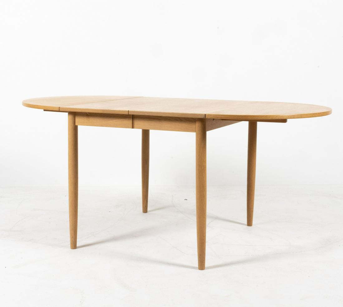 MANNER OF ARNE VODDER OAK EXTENSION DINING TABLE (1 of 18)