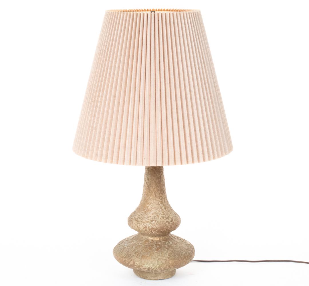 MID-CENTURY GOURD SHAPE TABLE LAMP (1 of 10)