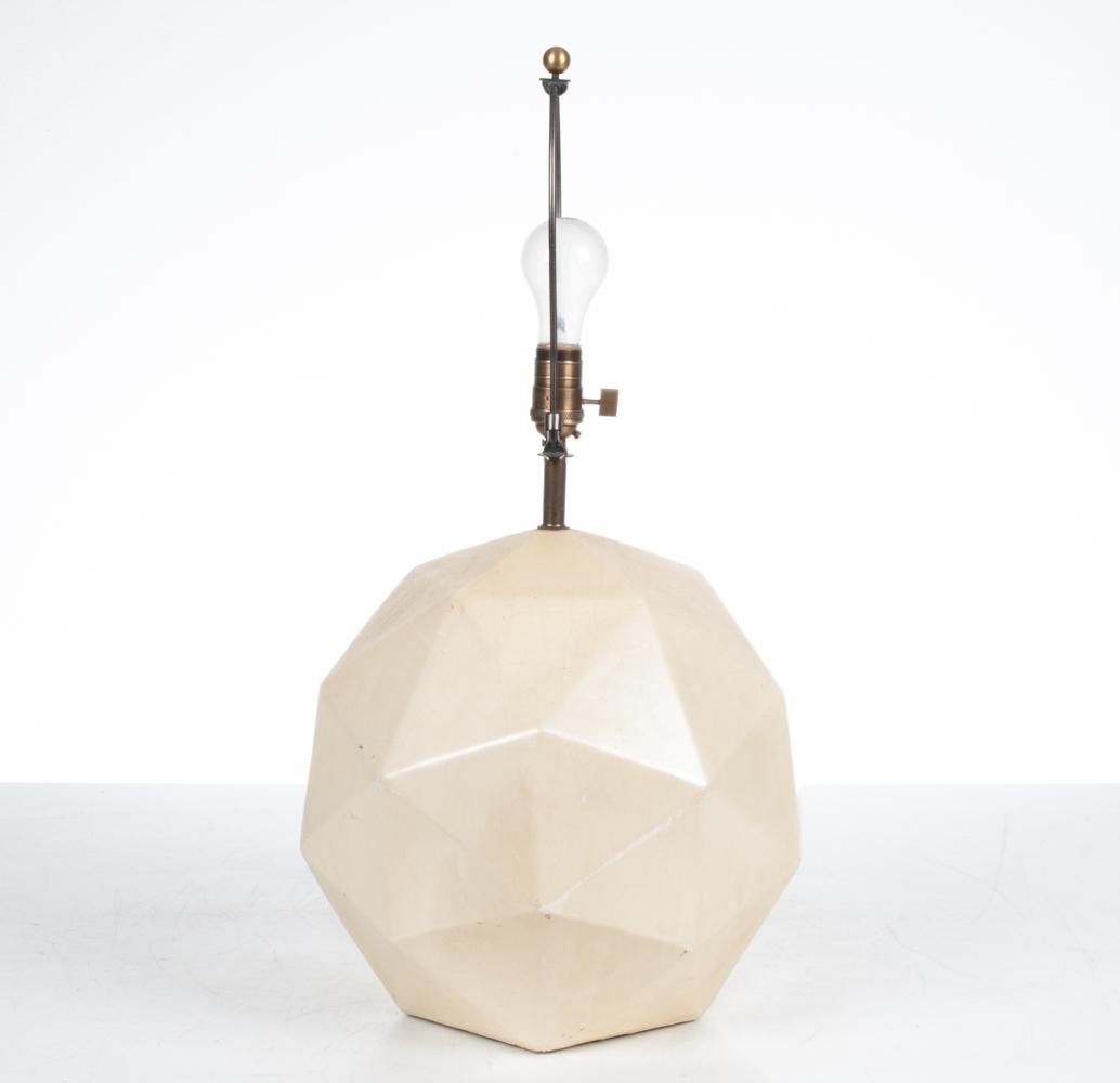 MID-CENTURY GEOMETRIC PLASTER TABLE LAMP (1 of 10)