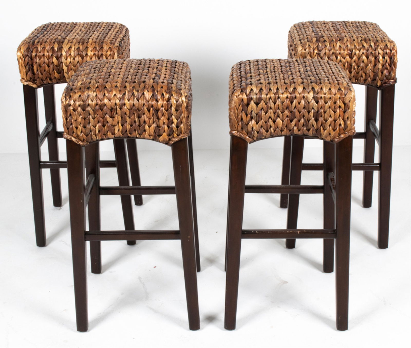Set Of (4) Woven Seagrass Bar/counter Stools