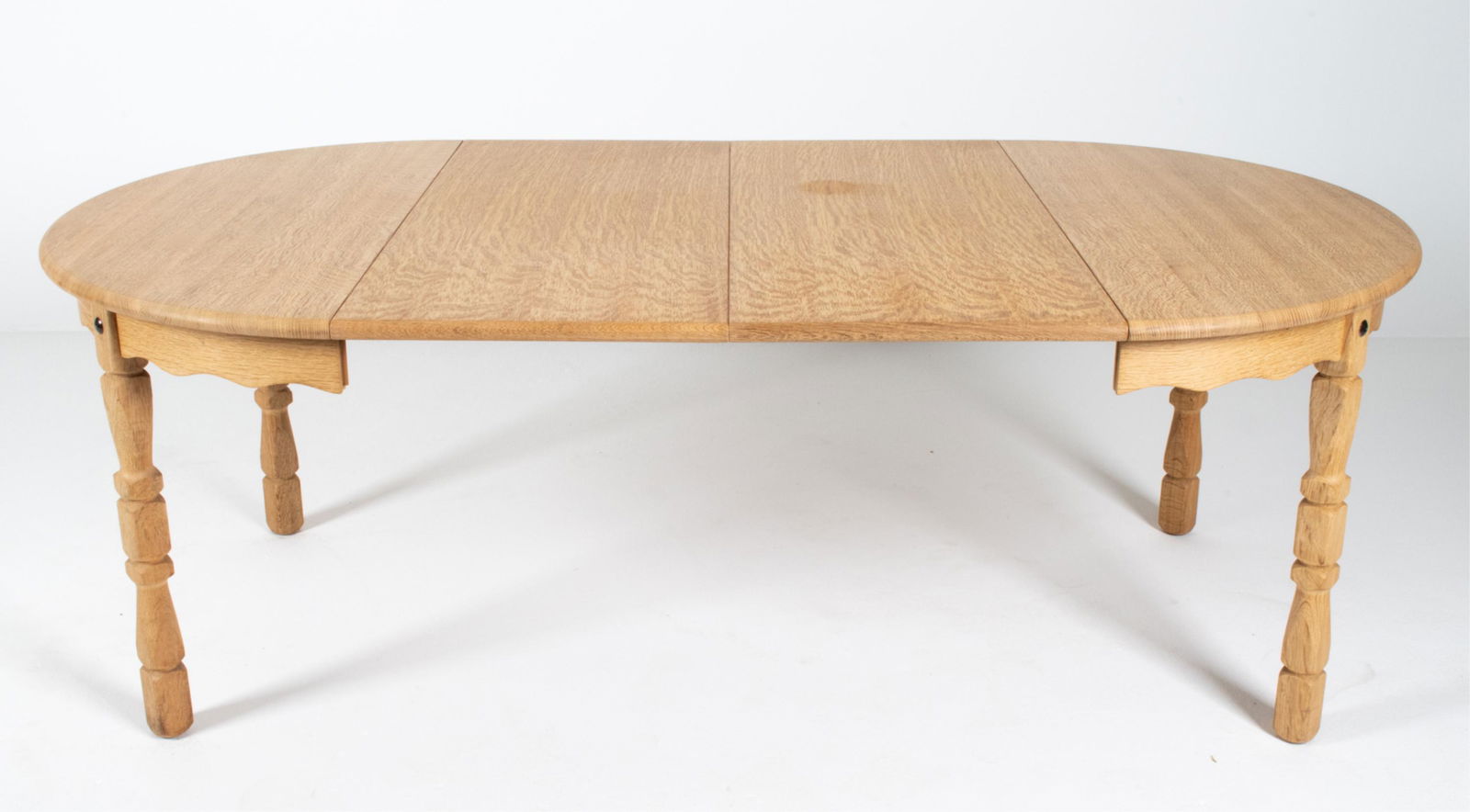 HENNING KJAERNULF STYLE OAK DINING TABLE (1 of 12)