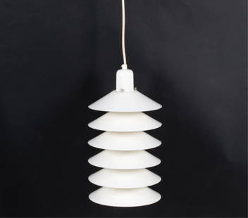 JORGEN GAMMELGAARD FOG & MORUP "TIP TOP" PENDANT: Danish Modern model "Tip Top" tiered pendant light in white lacquered metal, designed by Jorgen Gammelgaard for Fog & Morup, c. 1970's. Dimensions: H 13" x Dia. 7.5" Condition: Wiring not tested. A fe