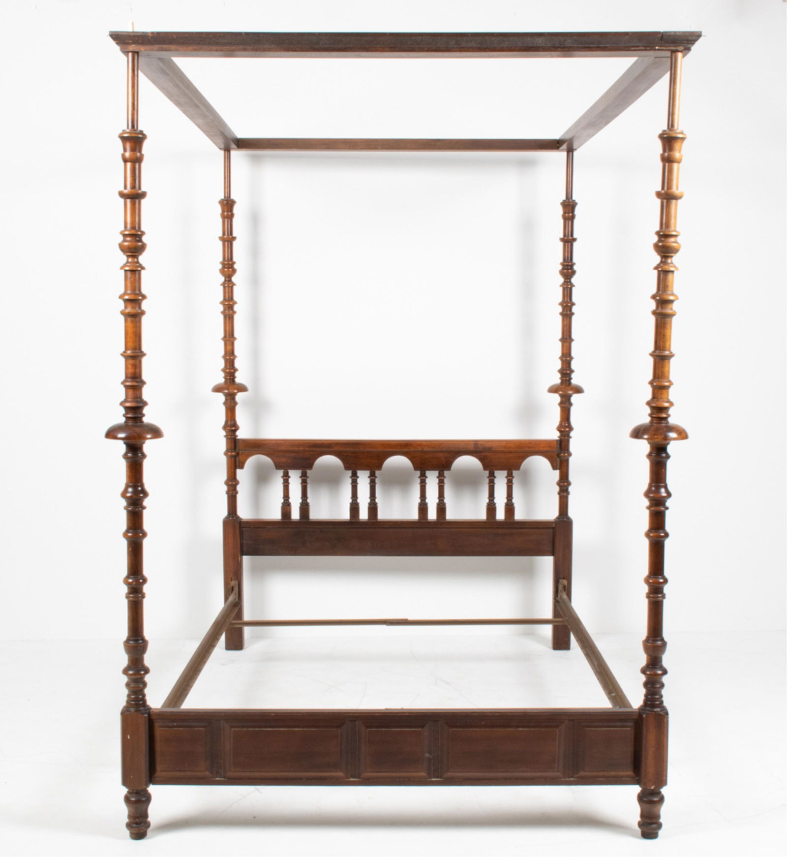 BRITISH COLONIAL STYLE FULL POSTER CANOPY BED (1 of 11)