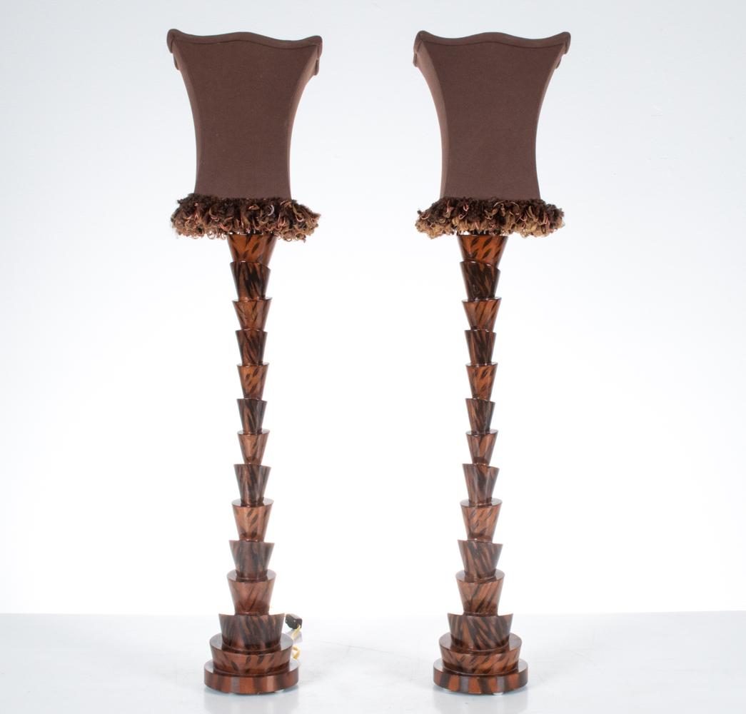 PAIR OF ECCENTRIC LACQUERED WOOD CONSOLE LAMPS (1 of 9)