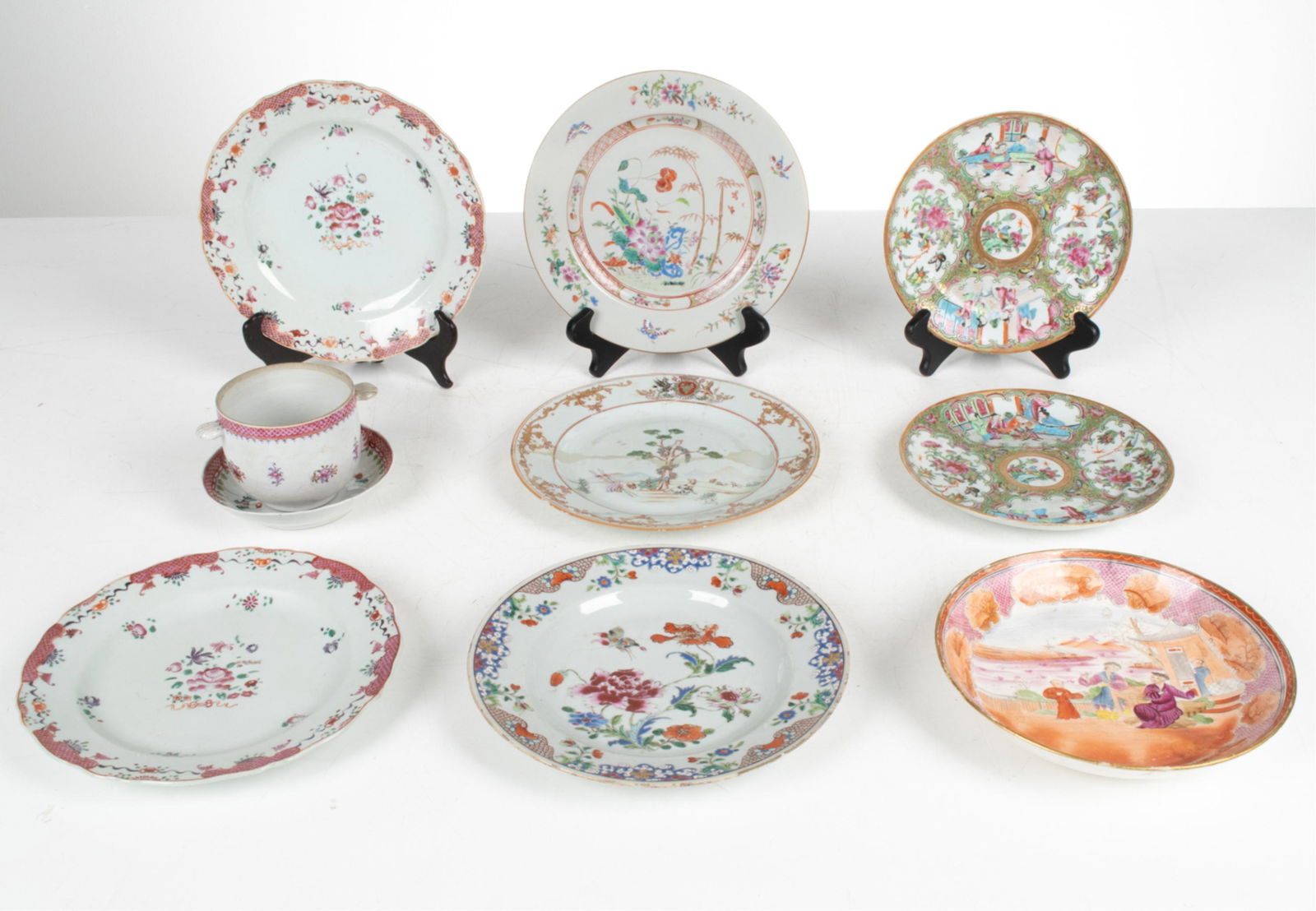 GROUPING OF ANTIQUE CHINESE EXPORT PORCELAIN (1 of 20)
