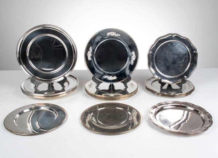 Grouping Of Silverplate Chargers & Platters