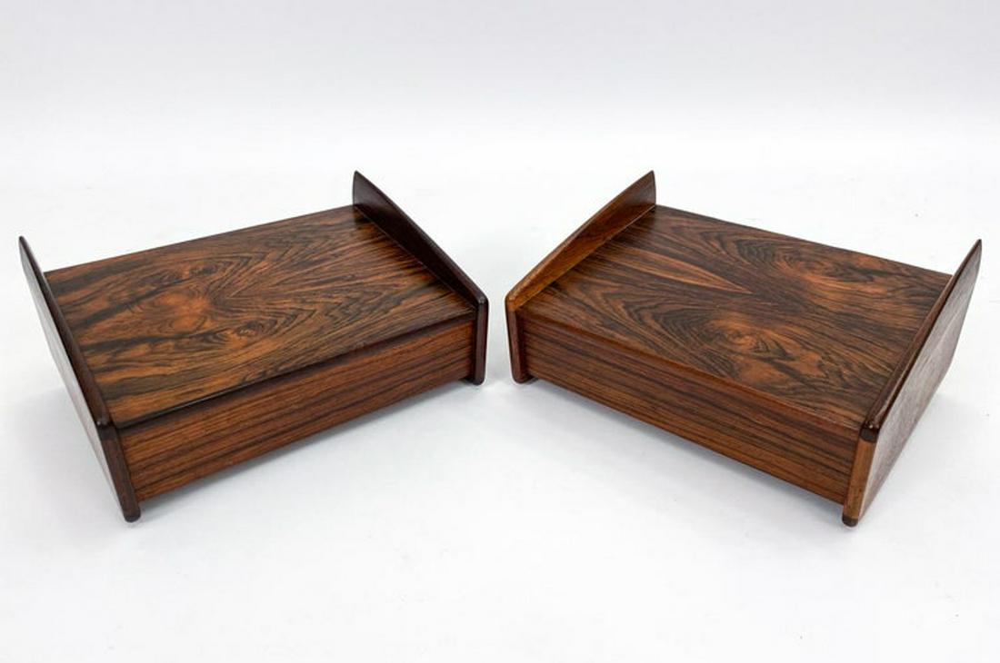 PAIR MELVIN MIKKELSEN MOBLER ROSEWOOD SHELVES (1 of 15)