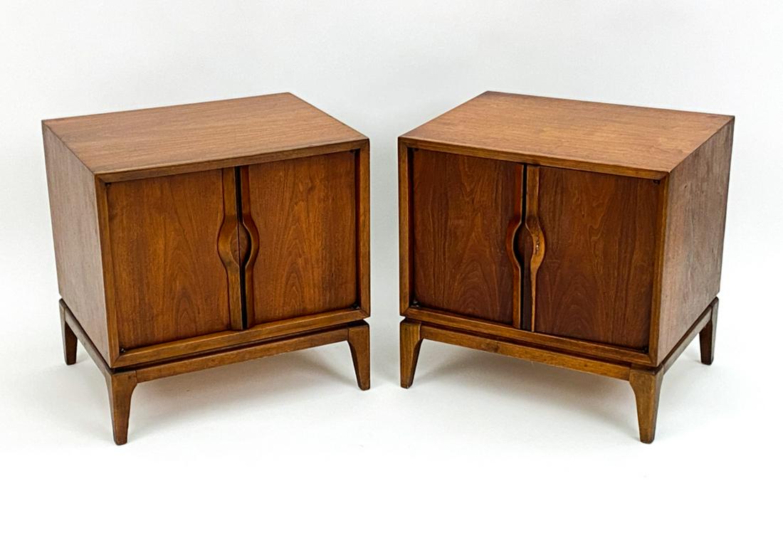 PAIR LANE MID-CENTURY MODERN NIGHTSTANDS (1 of 16)
