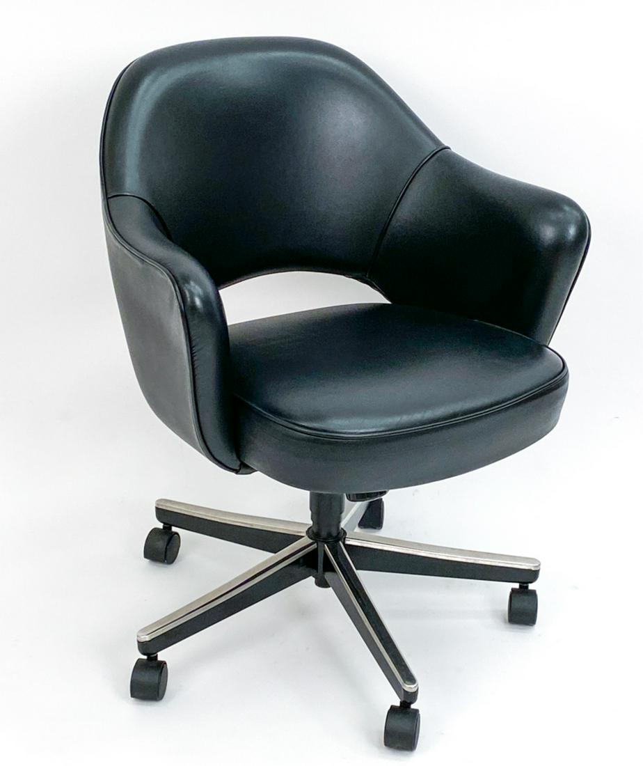 KNOLL SAARINEN LEATHER EXECUTIVE CHAIR (1 of 17)