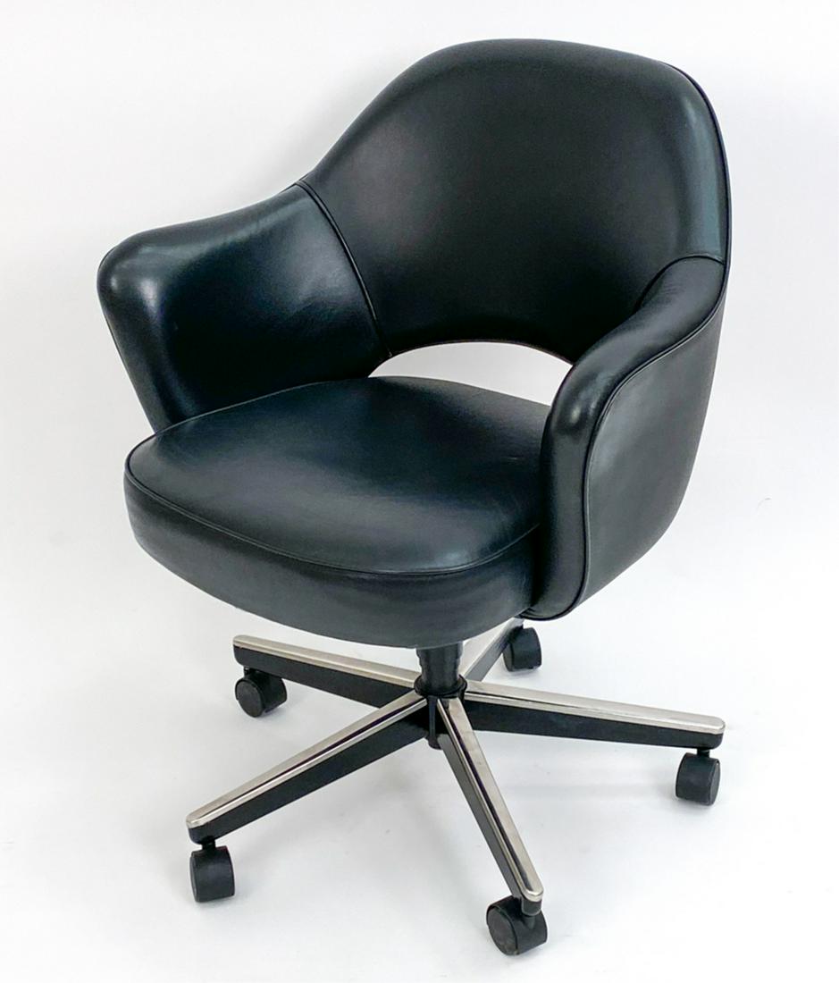 KNOLL SAARINEN LEATHER EXECUTIVE CHAIR (1 of 18)