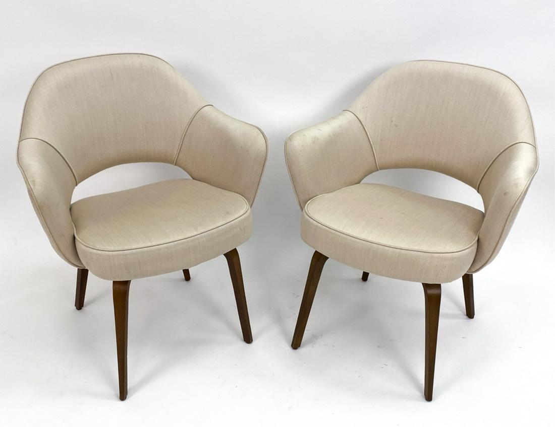 PAIR OF SAARINEN KNOLL STYLE EXECUTIVE ARMCHAIRS (1 of 20)