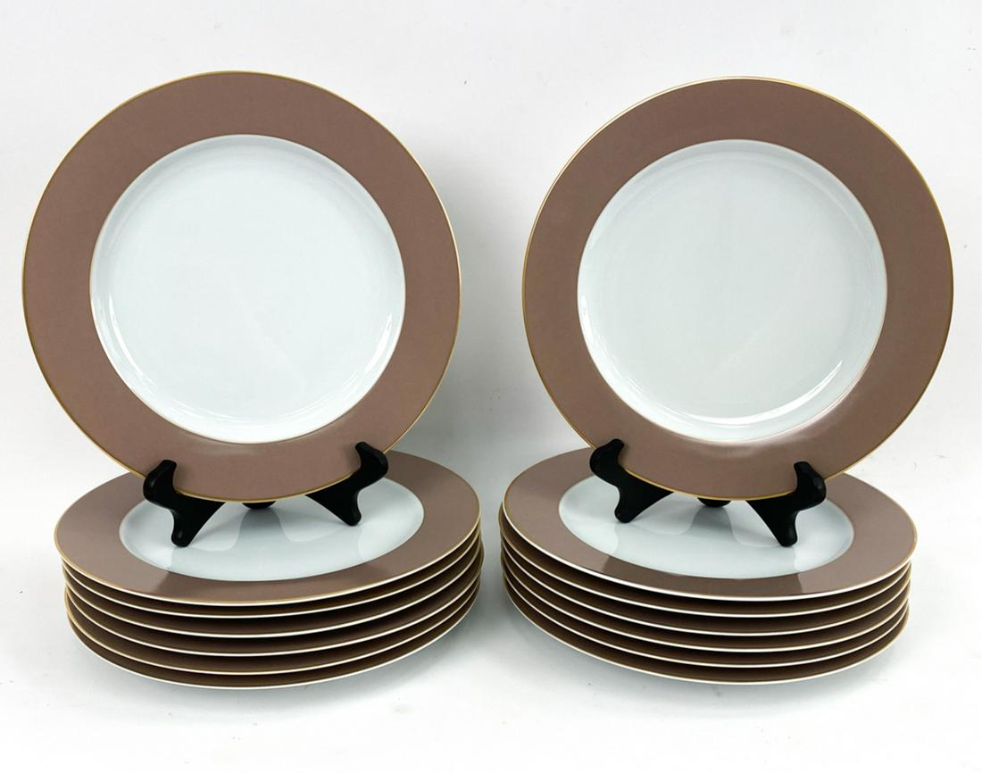 (14) BERNADAUD LIMOGES OPALINE DINNER PLATES: Set of (14) Bernardaud Limoges Opaline taupe plates. Original boxes included. Dimensions: Dia 11.75" Condition: No issues to note.