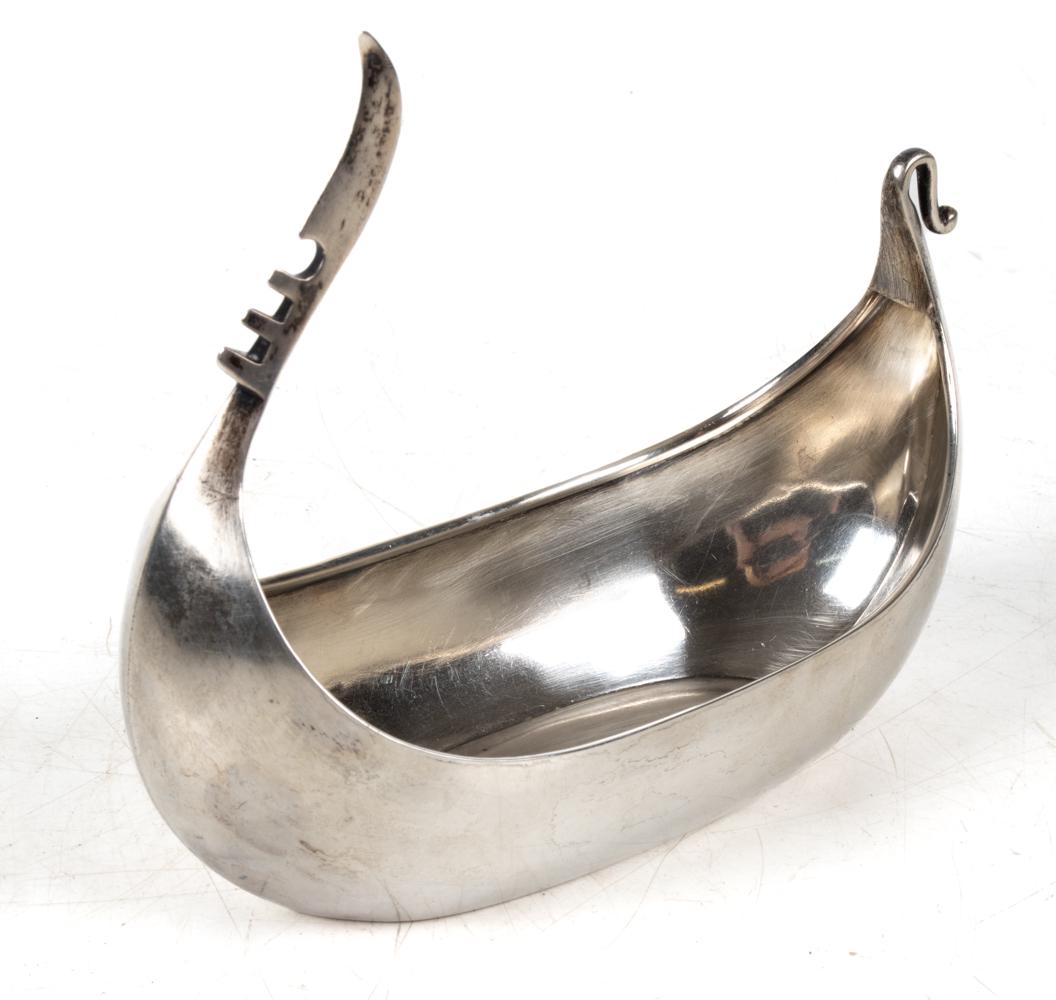 AMERICAN STERLING SILVER GONDOLA BUTTER DISH (1 of 8)