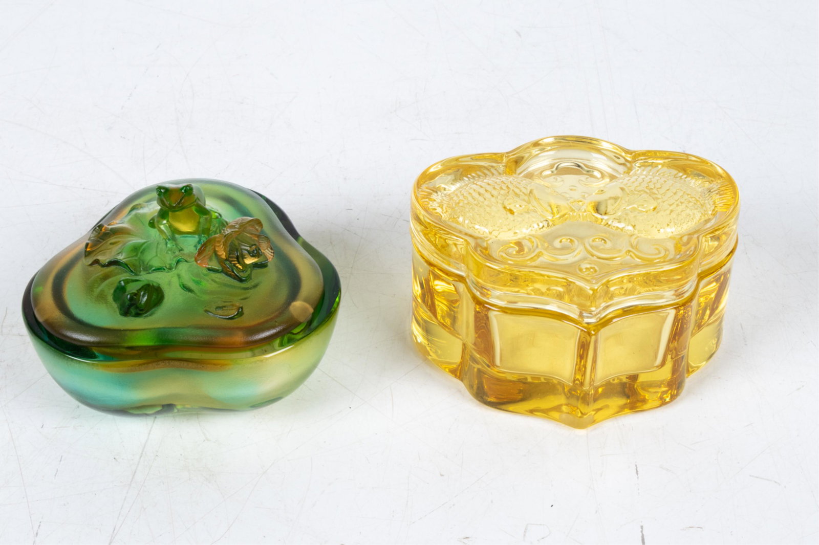 (2) TITTOT CRYSTAL CHINESE ART GLASS TRINKET BOXES (1 of 8)